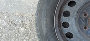 Predám zimné gumy Nexen 195/65 R15 na diskoch - 4