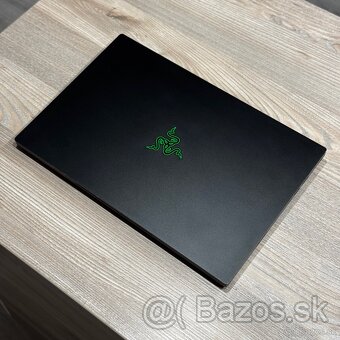 Razer Blade 15 Advanced - 4