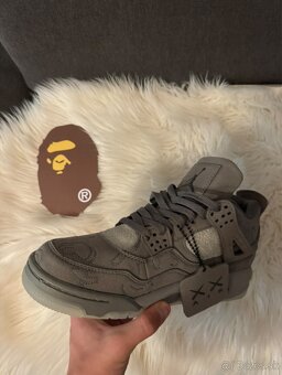 Jordan 4 kaws - 4