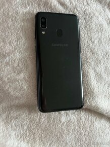 Samsung Galaxy A20e - 4