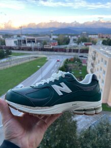 New Balance 2002R - 4