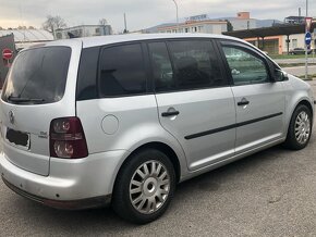 Volkswagen Touran 1.9 TDI 77KW - 4