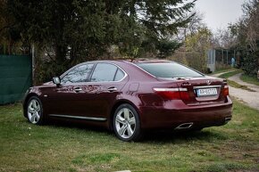 Lexus LS 460 4.6 V8 380PS - 4