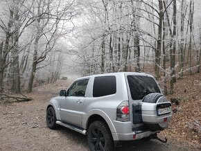 Mitsubishi Pajero 3.2 DiD 147KW AT/5 4x4 Uzávierka 2011 - 4