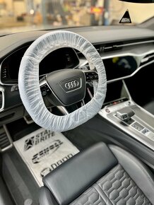 Audi RS7 / Model 2022 / Karbon-keramické brzdy / Šedá Nardo - 4