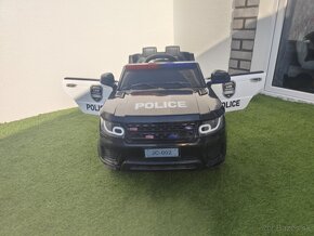 Policajne elektricke auticko - 4