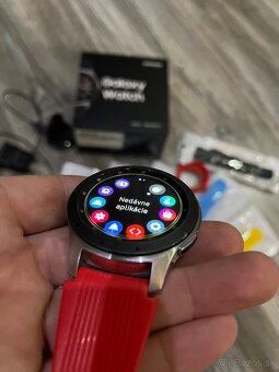 Samsung Galaxy Watch - 4