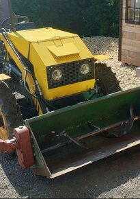 Traktor bager 4x4 1,9d - 4