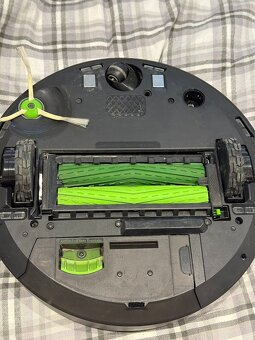 iRobot Roomba j7+ (rok používaný) - 4