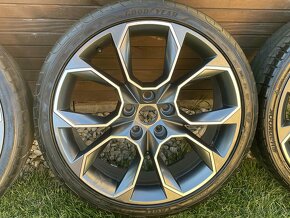 AKCIA ZĽAVA EXTREME GRAU  orig.skoda225 40 R19 5x112  7,5j x - 4