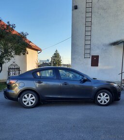 Mazda 3, 1,6d 85kw sedan - 4