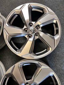 5x114,3 R18 TOYOTA RAV4 5.Gen. ORIGINÁL alu ET35 - 4