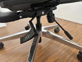 Ergonomická stolička Newtral MagicH-BPro s opierkou na nohy - 4