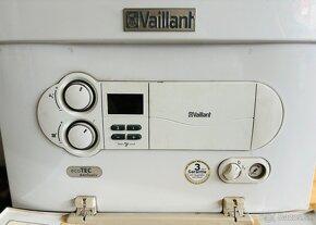 Predám kondenzačný plynový závesný kotol Vaillant ECO Tec - 4