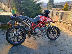 Ducati hypermotard 796 - 4