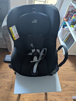 Predám autosedačku Britax-Römer Dualfix R2 - 4