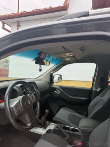 Nissan Navara 2.5 DCI - 4