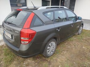 Kia Ceed SW 1.6 CRDI, 2010 - 4