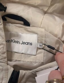 Calvin Klein Jeans pánska zimná bunda XS/S - 4