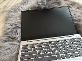 Lenovo ideapad 330S-15IKB - 4