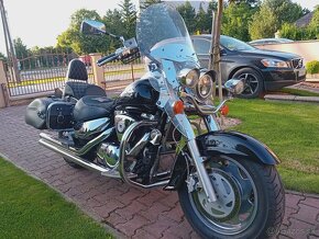 Suzuki Intruder 1500 - 4