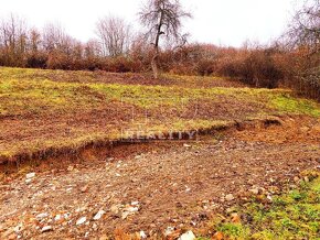 Krásny, slnečný, stavebný pozemok 2000m2 na periférii... - 4