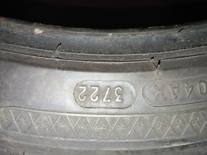 225 /40 r18 - 4