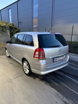 Predam Opel zafira 1.9 88kw rok 2008 nová STK a ek - 4