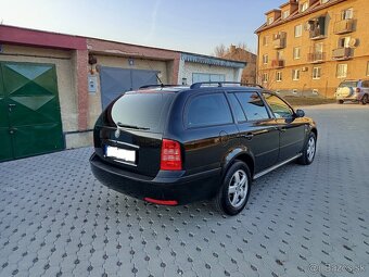 Škoda Octavia combi 1,9 TDI 81kw Elegance - 4