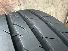 235/45R19 letne - 4