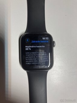 Apple Watch Series 6 (44mm) - 4