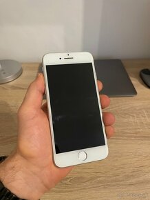 Apple iPhone 8 white 64Gb - 4