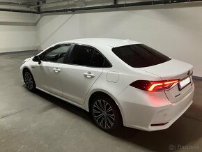 Toyota Corolla Sedan 1,8 Hybrid Comfort Style Tech - 4