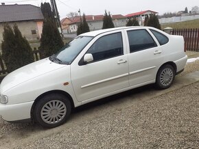 Vollswagen Polo Clasic 1.6 benzín, 55kw - 4