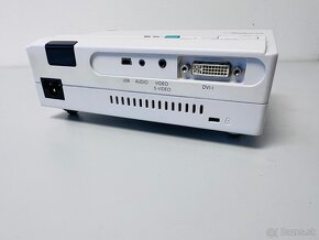 Výkonný mini projektor Fujitsu-Siemens XP80-1700ANSI lm.-top - 4