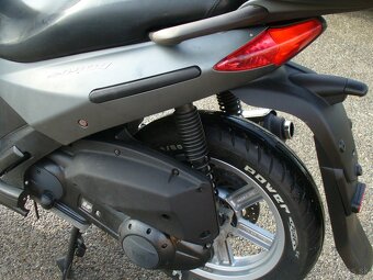 Aprilia Sportcity 125 - 4