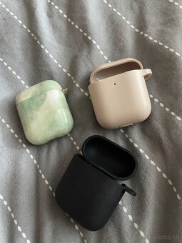 Apple Airpods 2 (2019) používané tri roky - 4