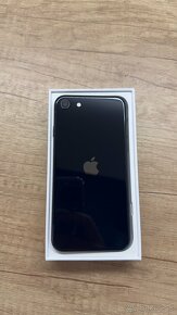 iPhone SE 2022, 128 GB - 4