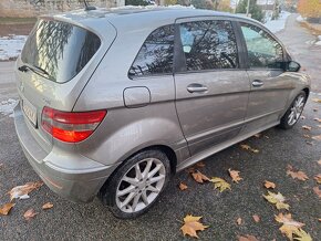 Mercedes B200 - 4