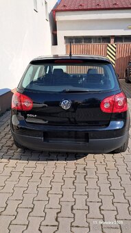 VW Golf 5 - 4