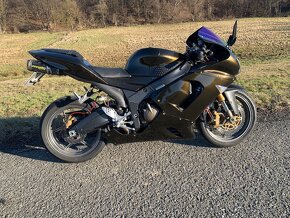 Kawasaki ninja zx6r - 4