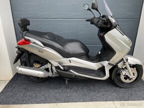 Yamaha Xmax 250 - 4