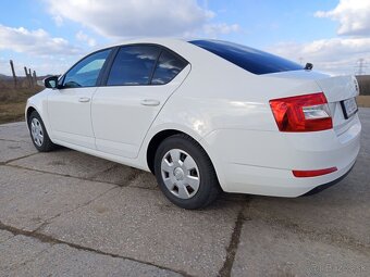 SKODA OCTAVIA 1,6 TDI 77 KW - 4