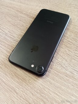 iPhone 7 / 128GB čierny NOVA BATERIA TOP stav - 4