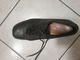 Čierne poltopánky, 2 x krémovo biele sandále - 4
