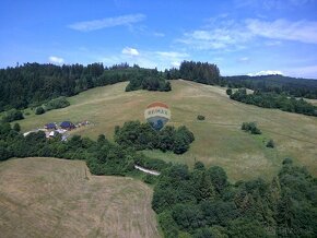 Slnečný pozemok s nádherným výhľadom  - investícia do budúcn - 4