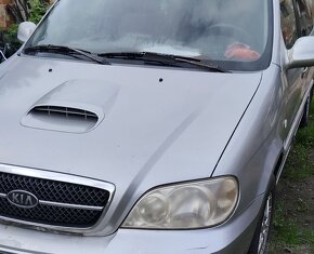 Rozpredám Kia carnival 2,9crdi - 4