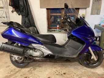 Honda Silver Wing 600 - 4