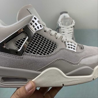 NIKE AIR JORDAN 4 FROZEN MOMENTS - 4