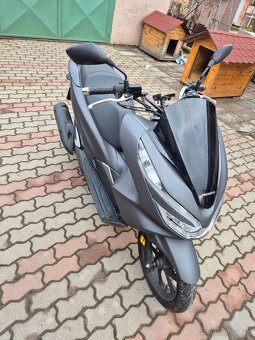 Honda PCX - 4